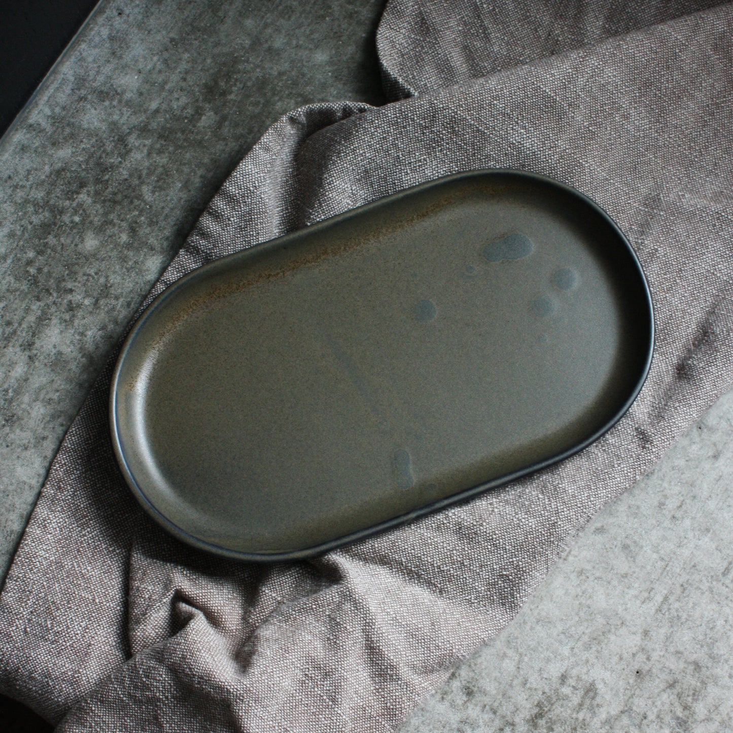 Oval Tray in Black Rock